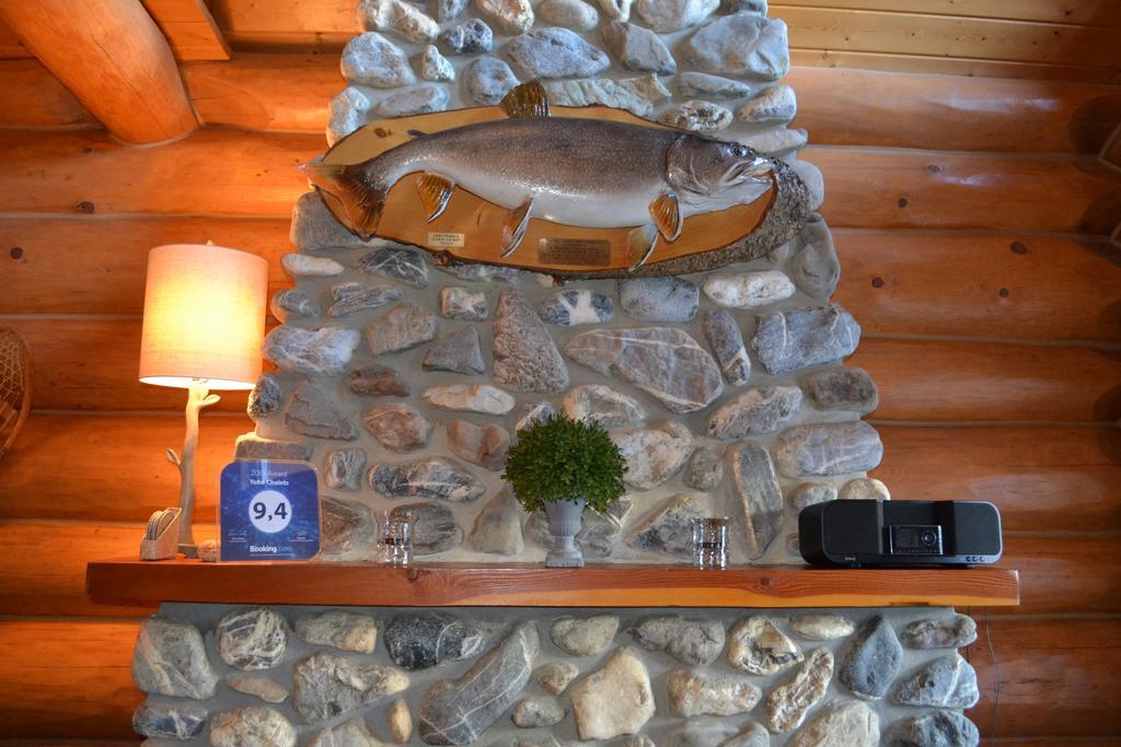 Yoho Chalets Villa Голдън Екстериор снимка