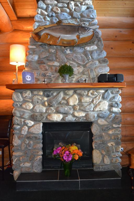 Yoho Chalets Villa Голдън Екстериор снимка